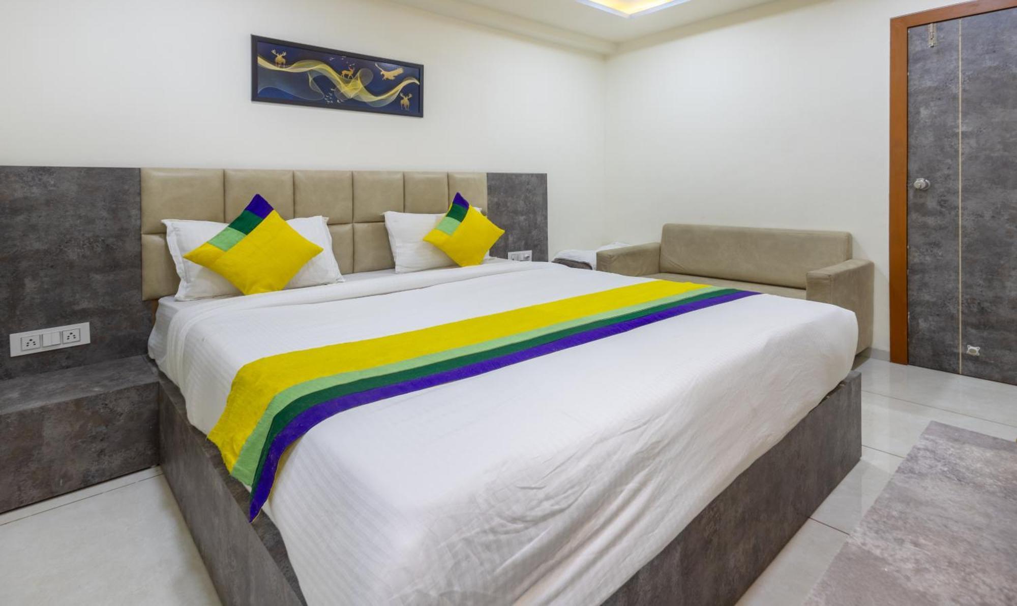 Itsy Hotels Signature, Nehru Nagar Ахмедабад Екстер'єр фото